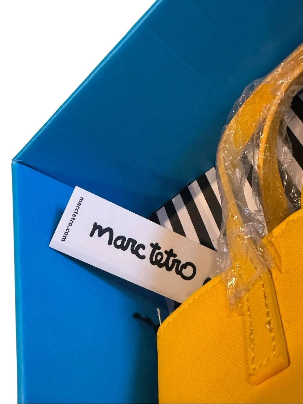 Marc Tetro NWT Dachshund Yellow Mini Tote with Card Case Wallet Wristlet - Picture 5 of 5